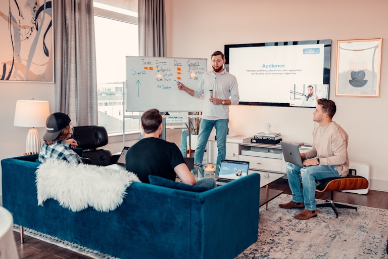 诚聘外贸业务员